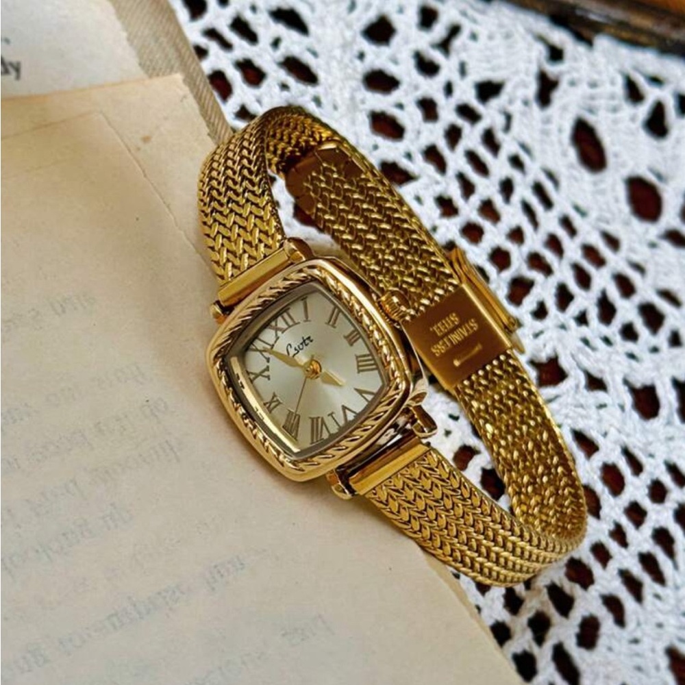 French Retro Style Gold Tone Watch (Adjustable Metal Strap, Weave Pattern)